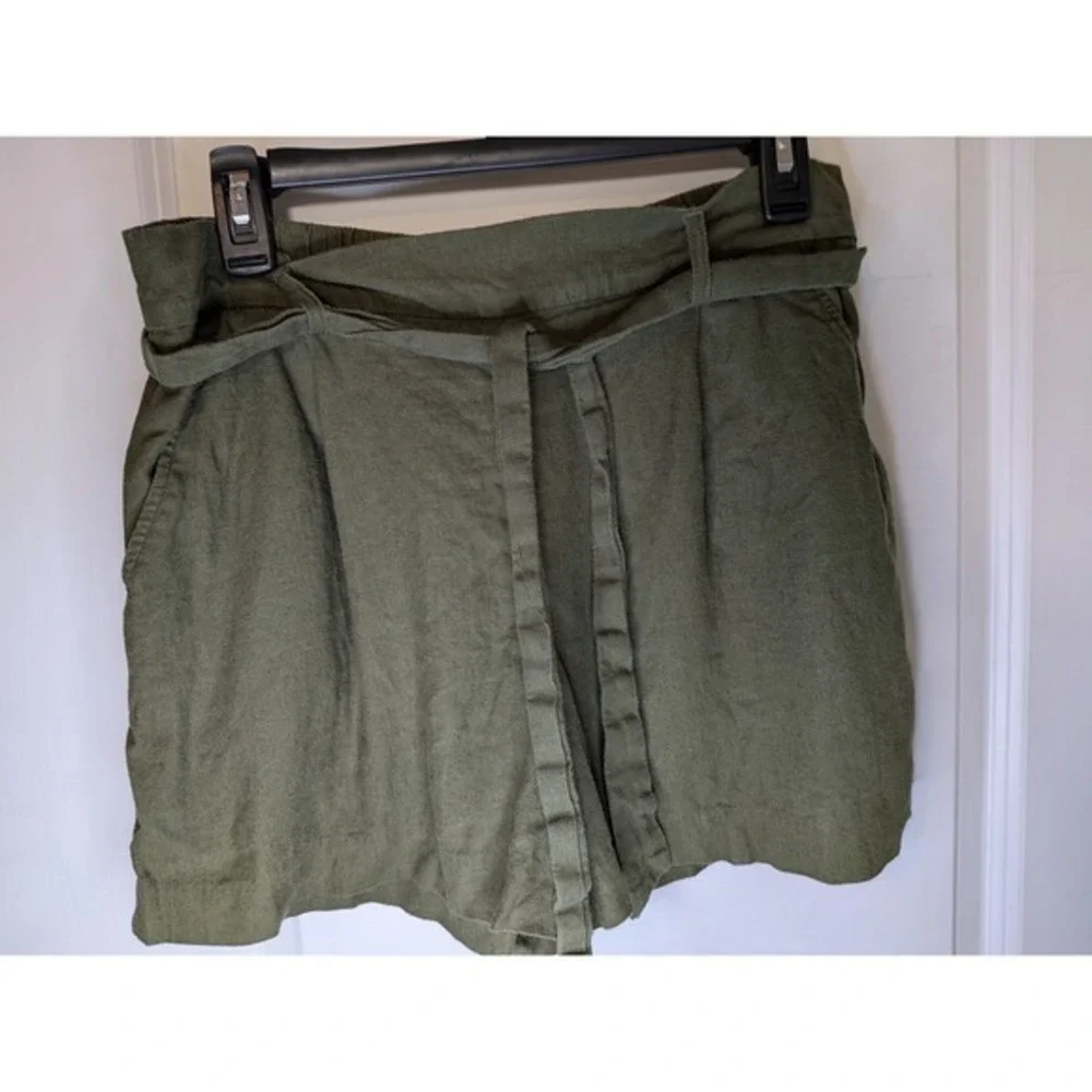 Dalia Olive‎ Green Linen Blend Paperbag Waist Shorts Women's Medium D5431-E2812S